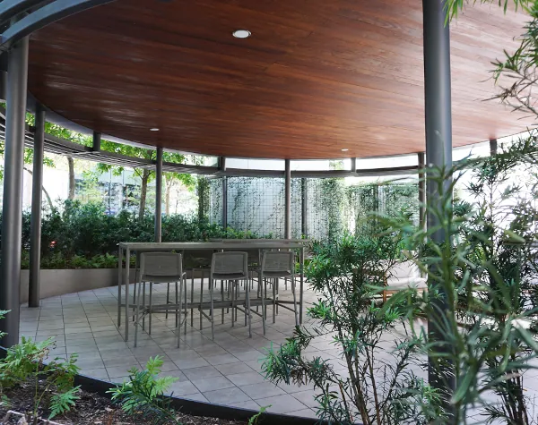 Outdoor seating area at 1001 Fannin featuring Renfrow+Co's steel pavilion, expertly fabricated and installed in the heart of Houston's bustling urban environment Outdoor seating area at 1001 Fannin featuring Renfrow+Co's steel pavilion, expertly fabricated and installed in the heart of Houston's bustling urban environment